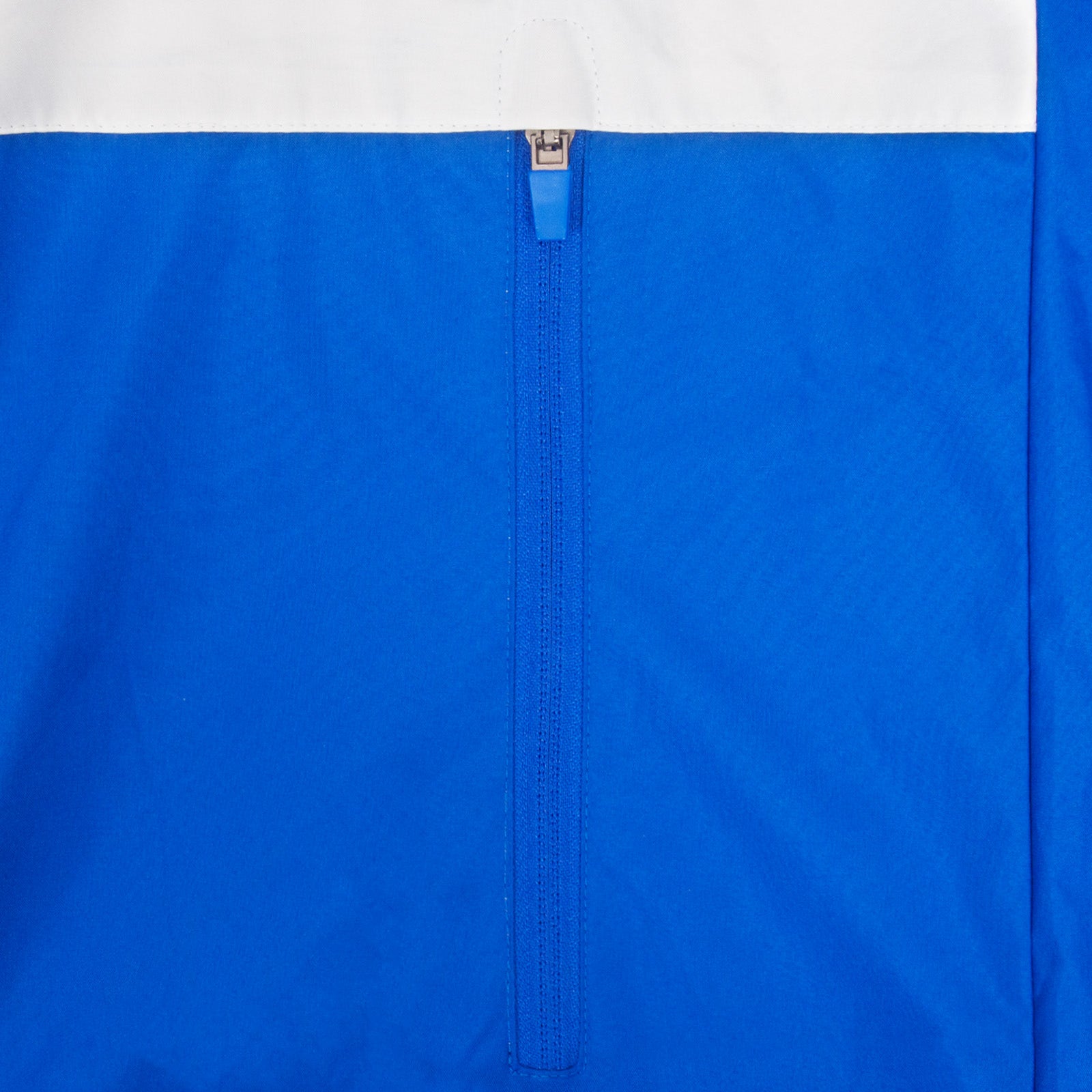 Chelsea kids shower jacket in royal blue & white with club crest to chest.