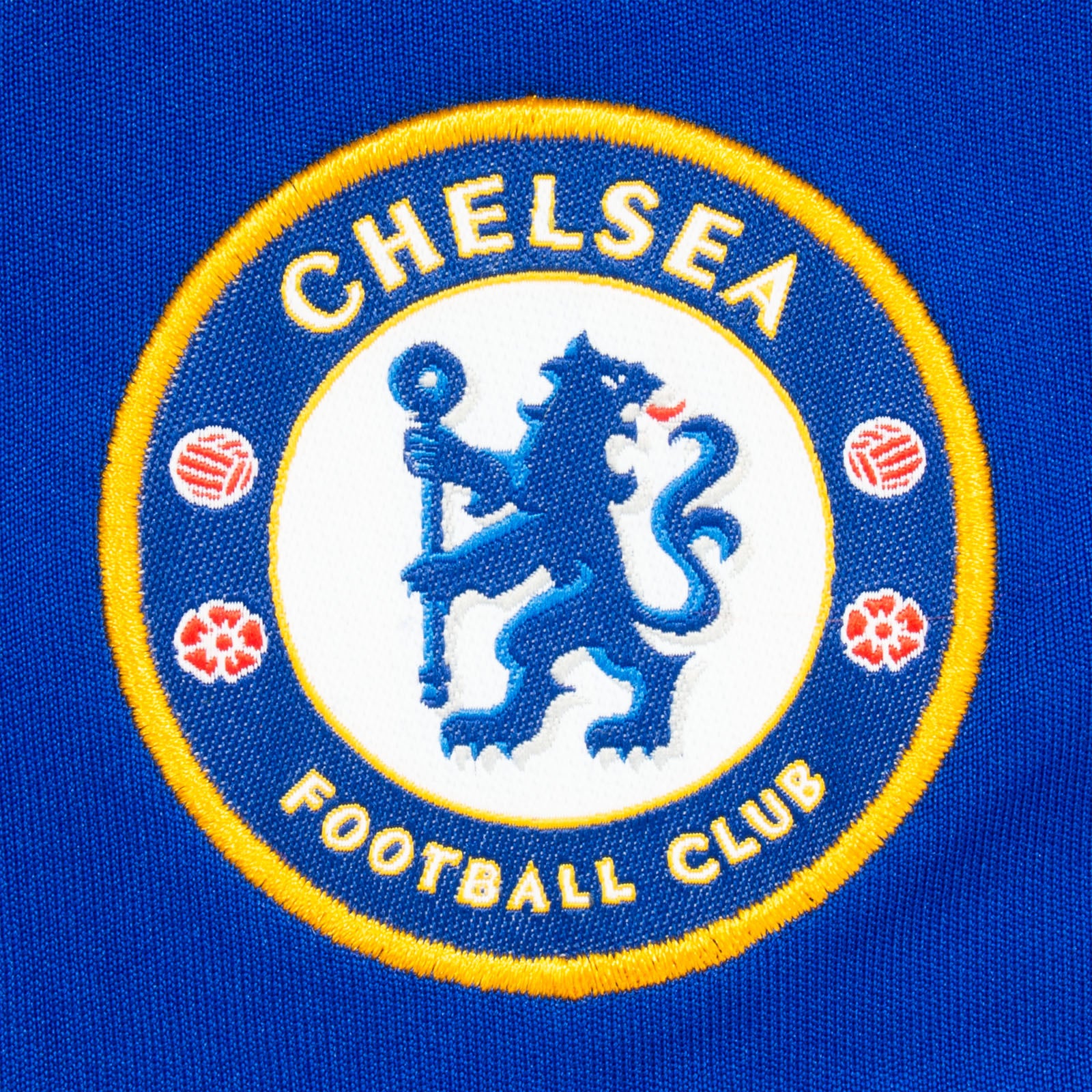Chelsea kids T-shirt in blue with club crest to chest