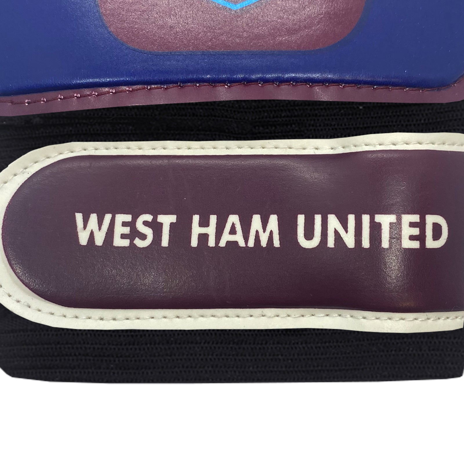 West Ham size 4 claret ball with club crest & text. WHUFC crest & text print to each glove.