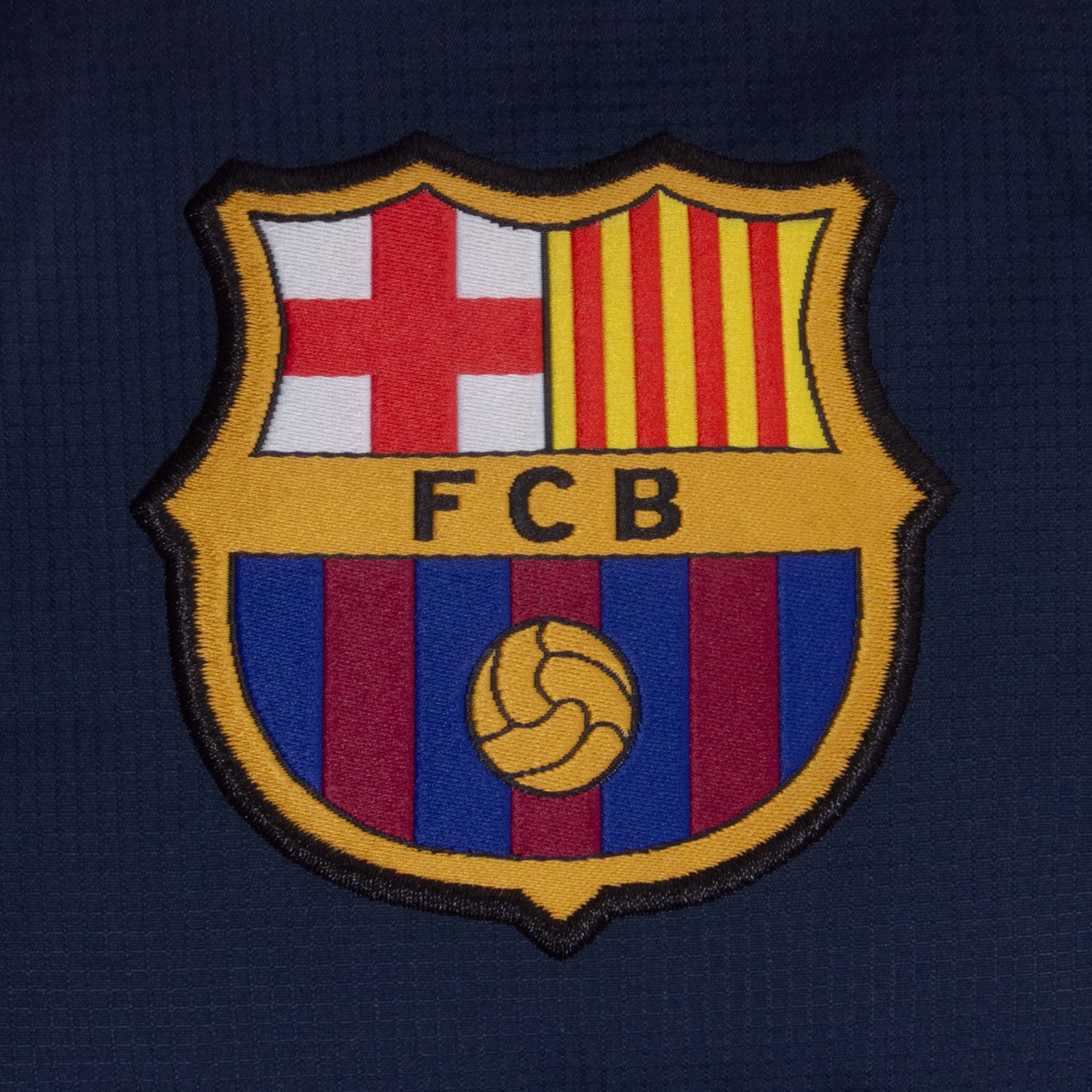 FC Barcelona kids quilted jacket coat in navy with club crest to chest.