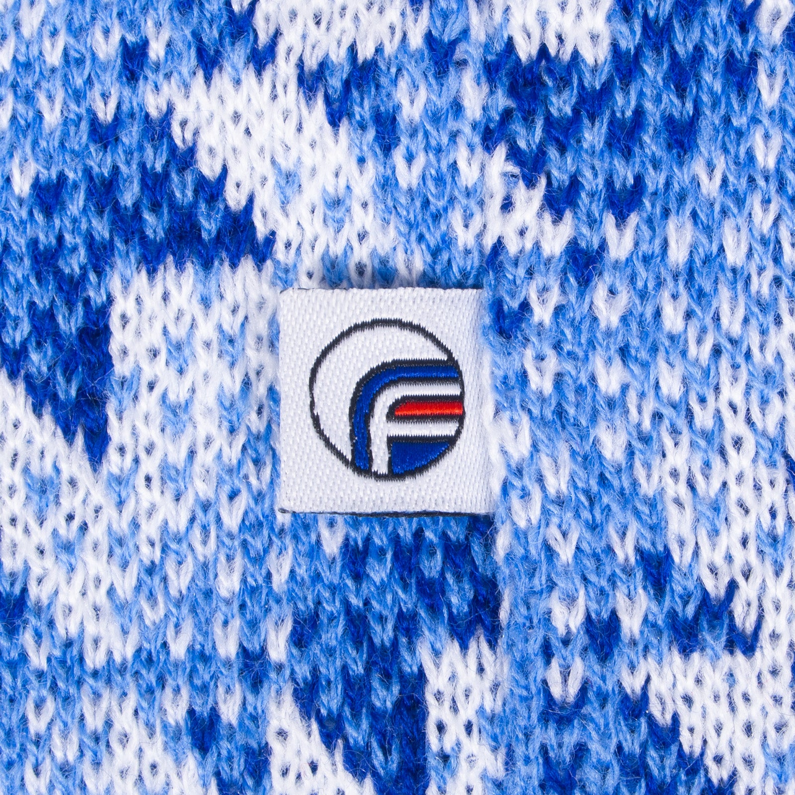 Man United bobble hat in retro blue 1990 colours