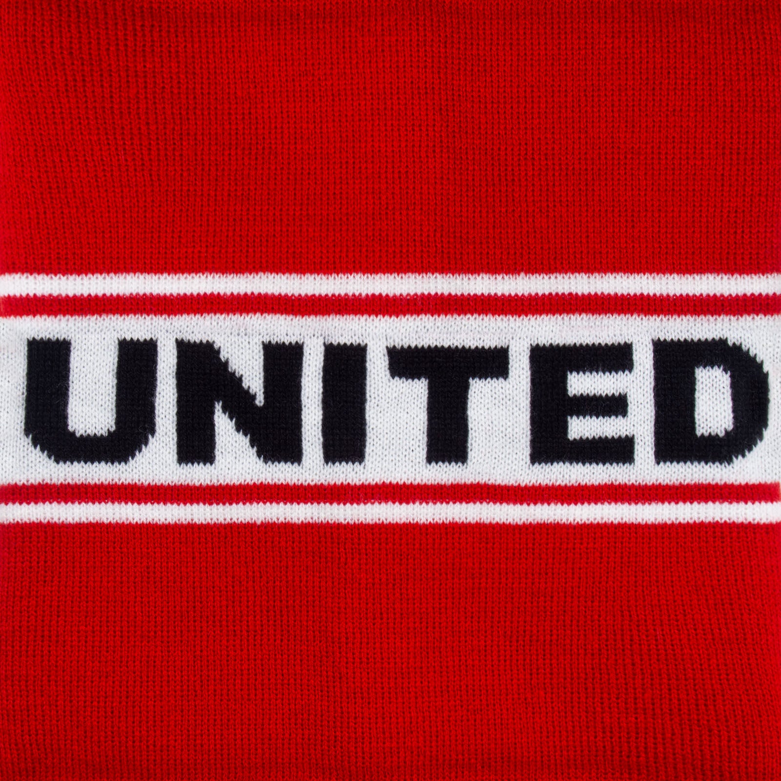 Man United knitted bobble hat in red with text to front