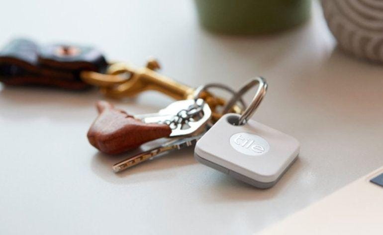 tile-mate-white-gray-with-keys
