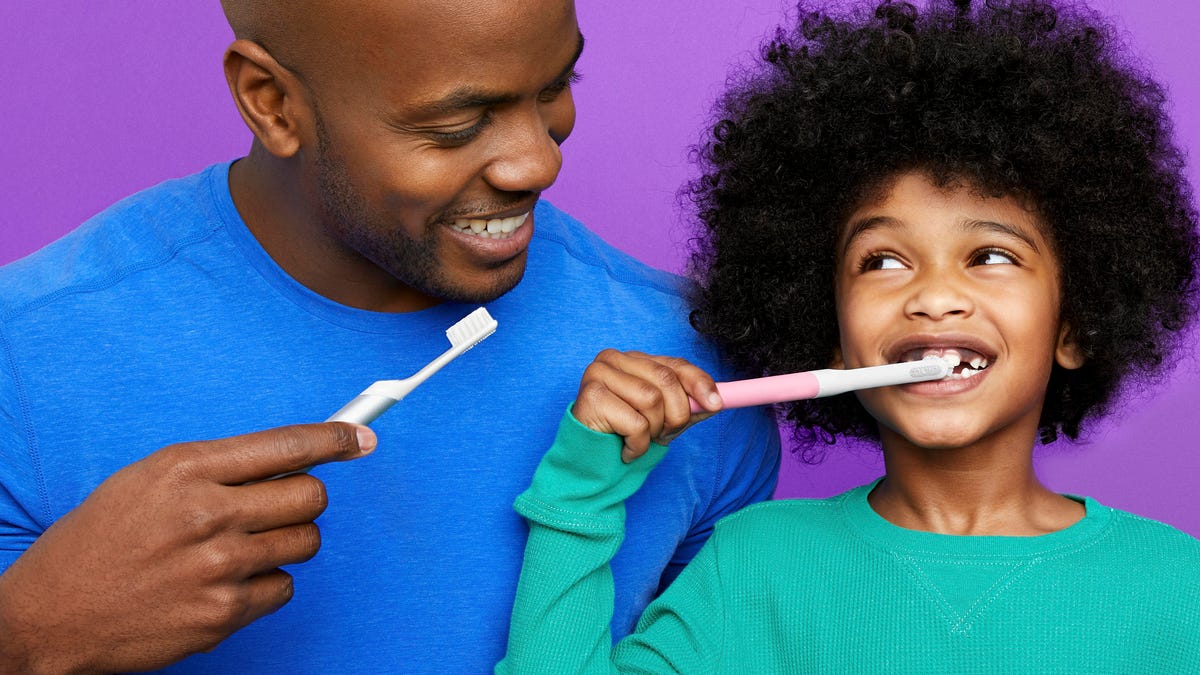 quip-press-kids-brush-adult-and-kid-landscape