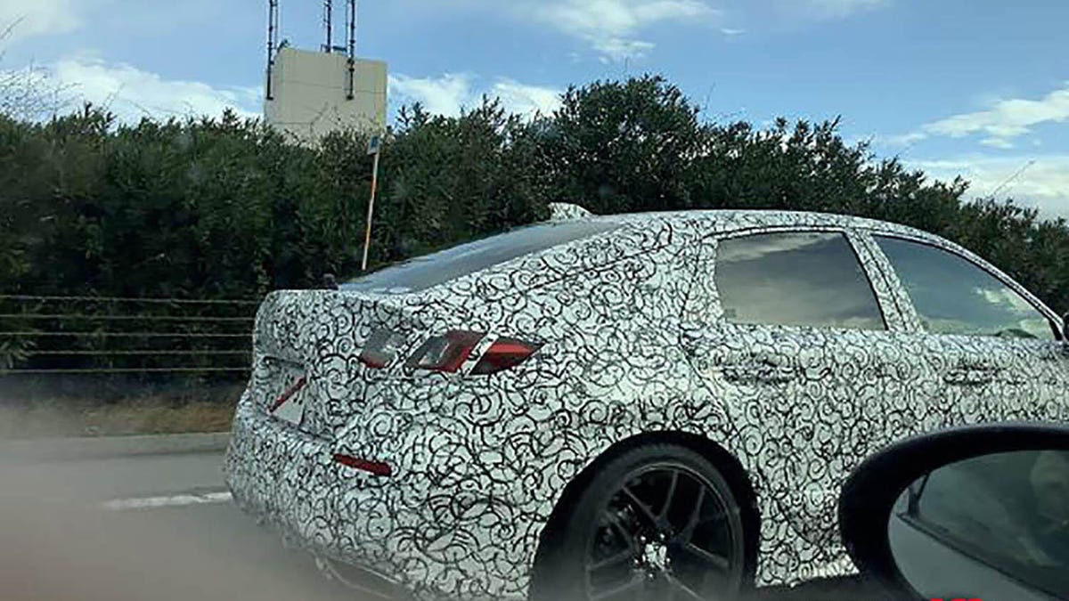 2022 Honda Civic hatchback spy shot