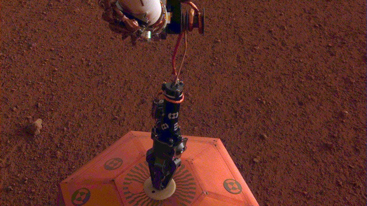 nasa-insight-seismometer-marsquakes