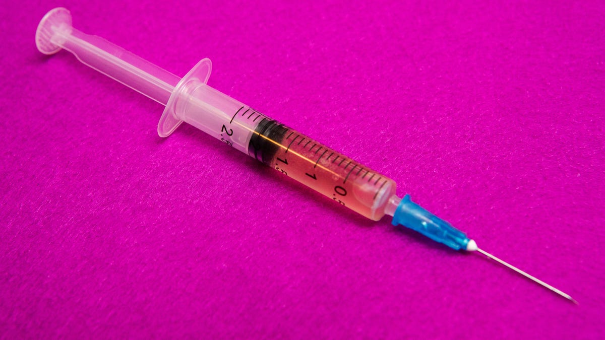 004-vaccine-covid-19-race-pharma-stocks-virus-2020-injection-mrna-trials-moderna-pfizer