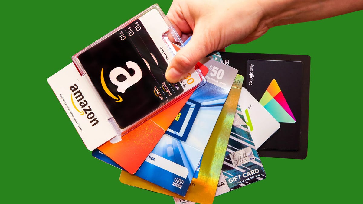 gift-cards-in-hand-green