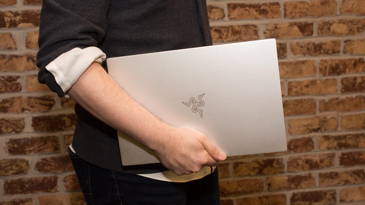 06-razer-blade-advanced-2019