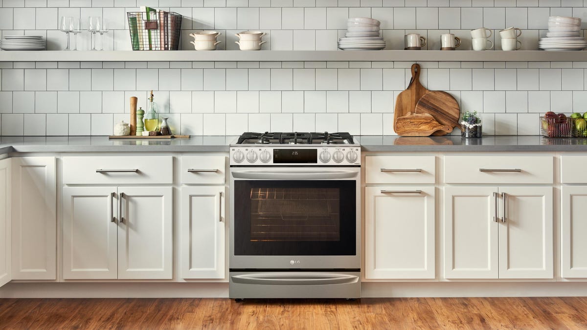 lg-air-sous-vide-instaview-lifestyle-02