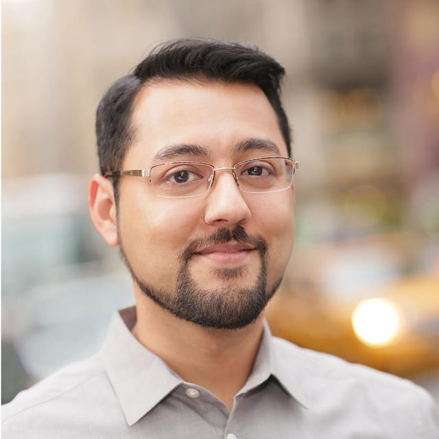 Headshot of Iyaz Akhtar