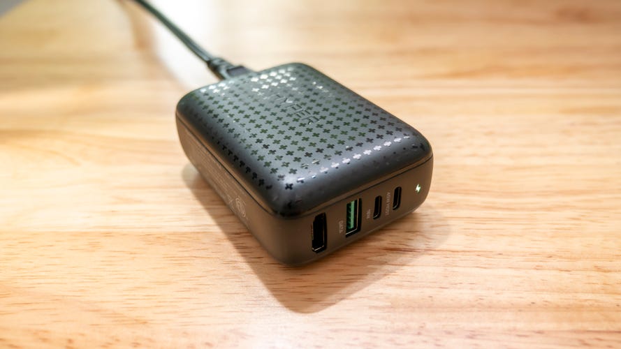 hyper-switch-dock-01