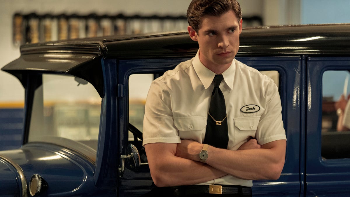 hollywood-101-unit-01217rc