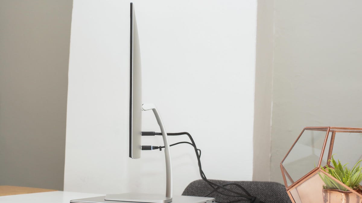 24dell-s2719dm-ultrathin-monitor