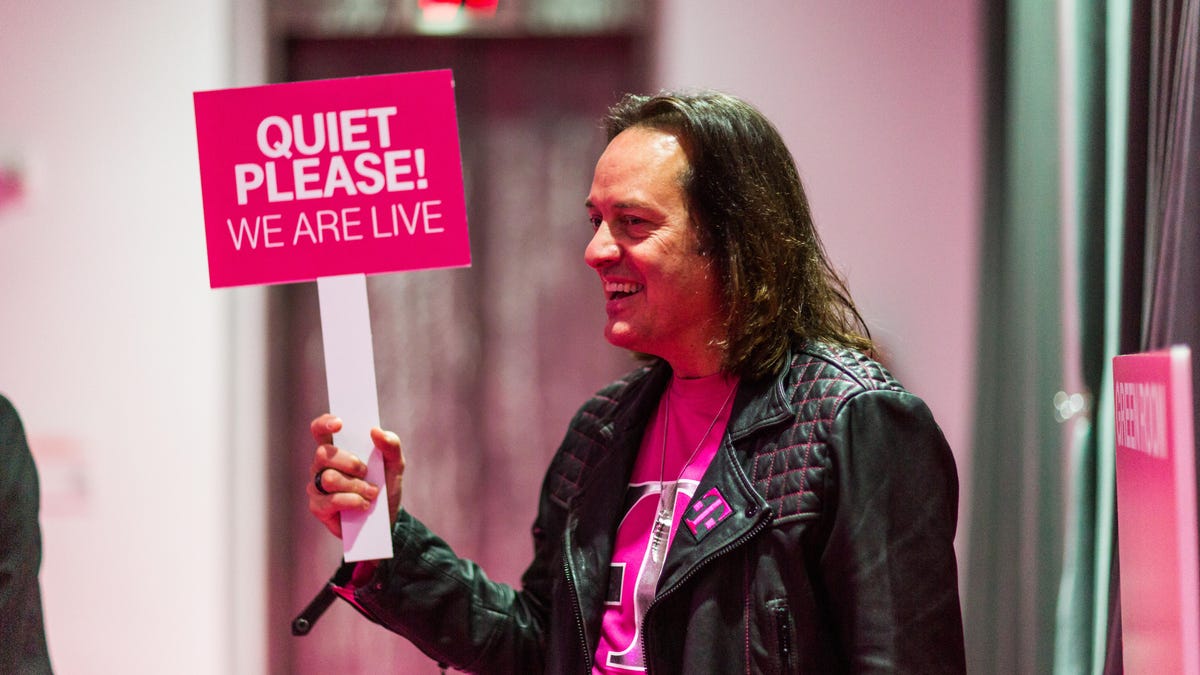 15-t-moblile-john-legere-and-mike-sievert