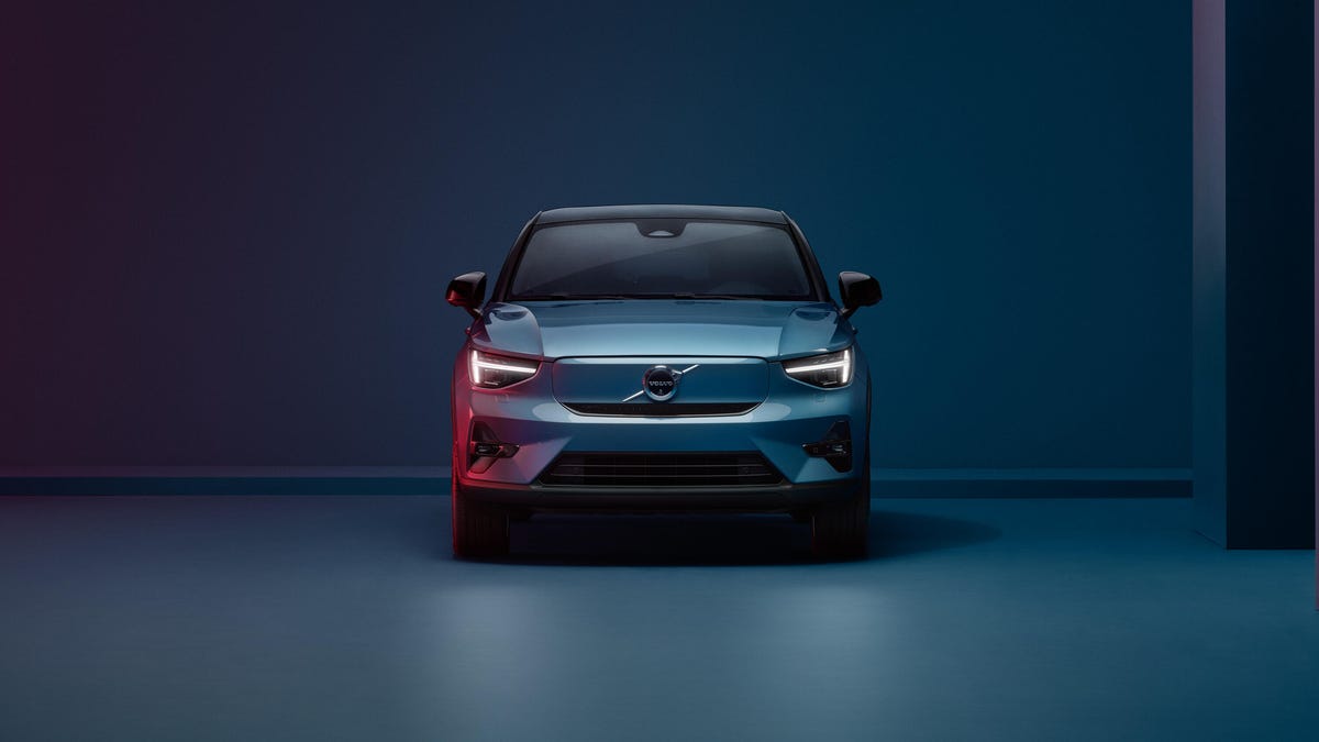 2022-volvo-c40-recharge-ev-crossover-coupe-115