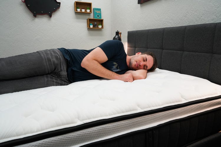 sparrow-signature-hybrid-mattress-review-side-sleeper-7.jpg