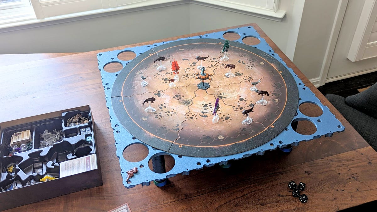 A 3D printed platform with a round board game