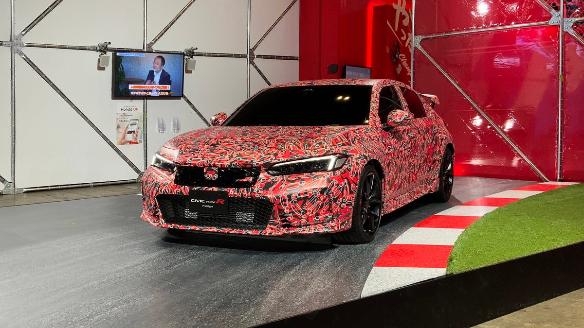 2023-honda-civic-type-r-suzuka-promo