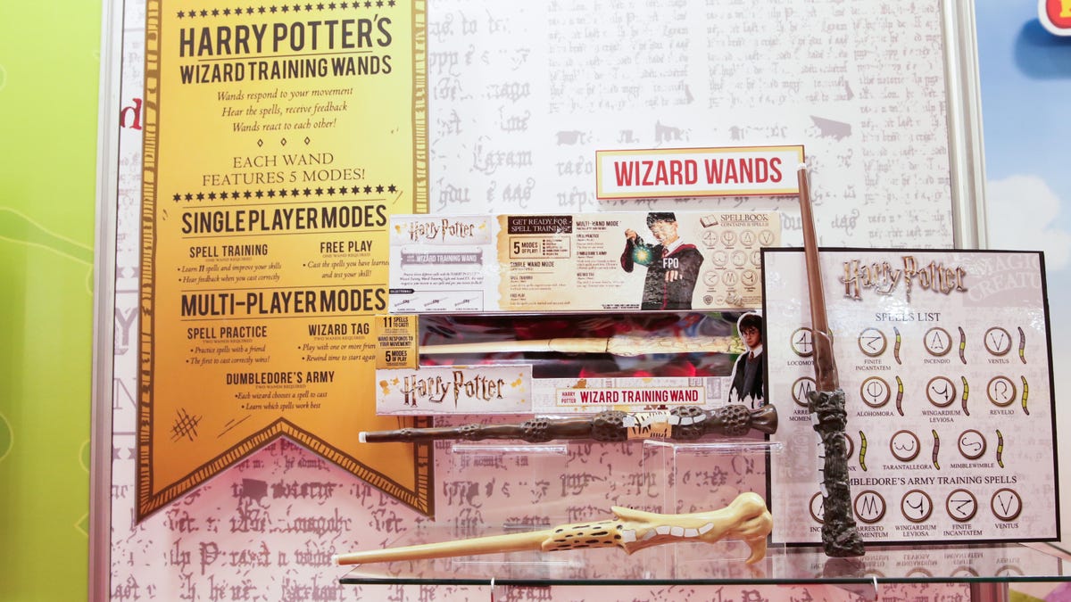 051-toyfairshowfloor