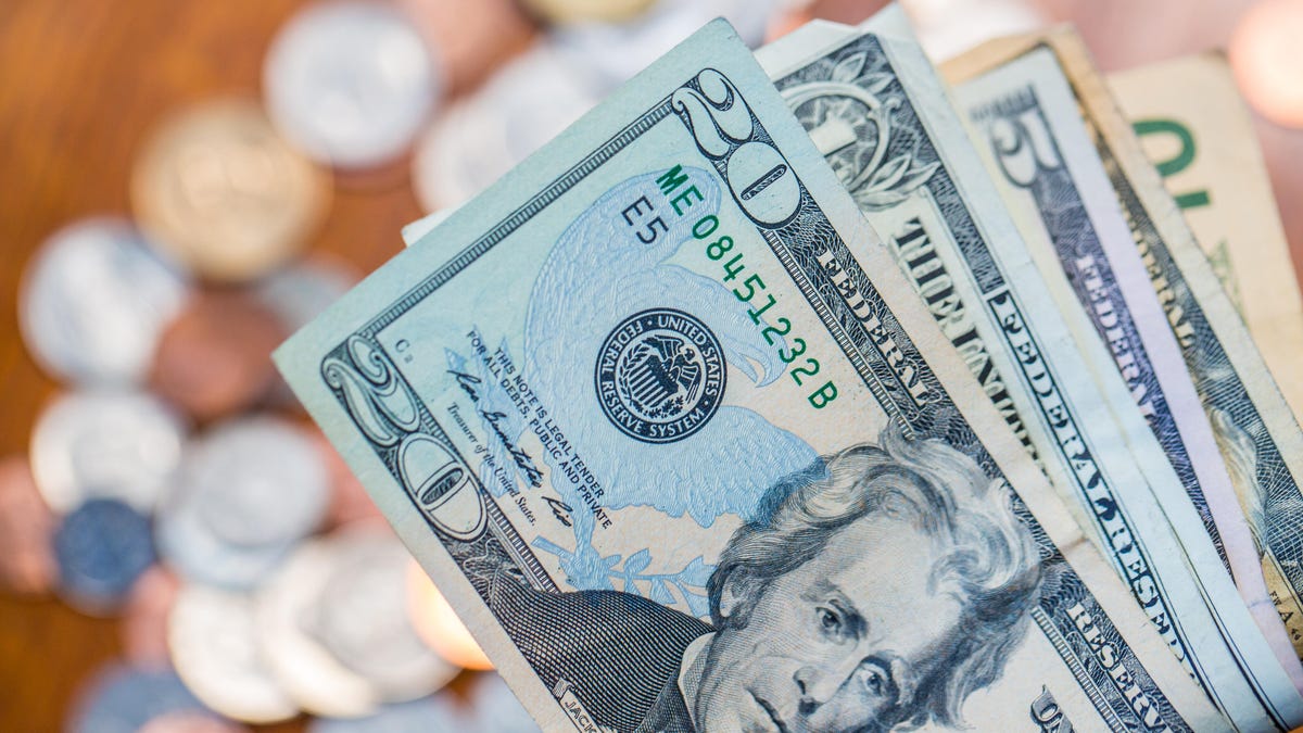 money-bills-coins-wallet-0533