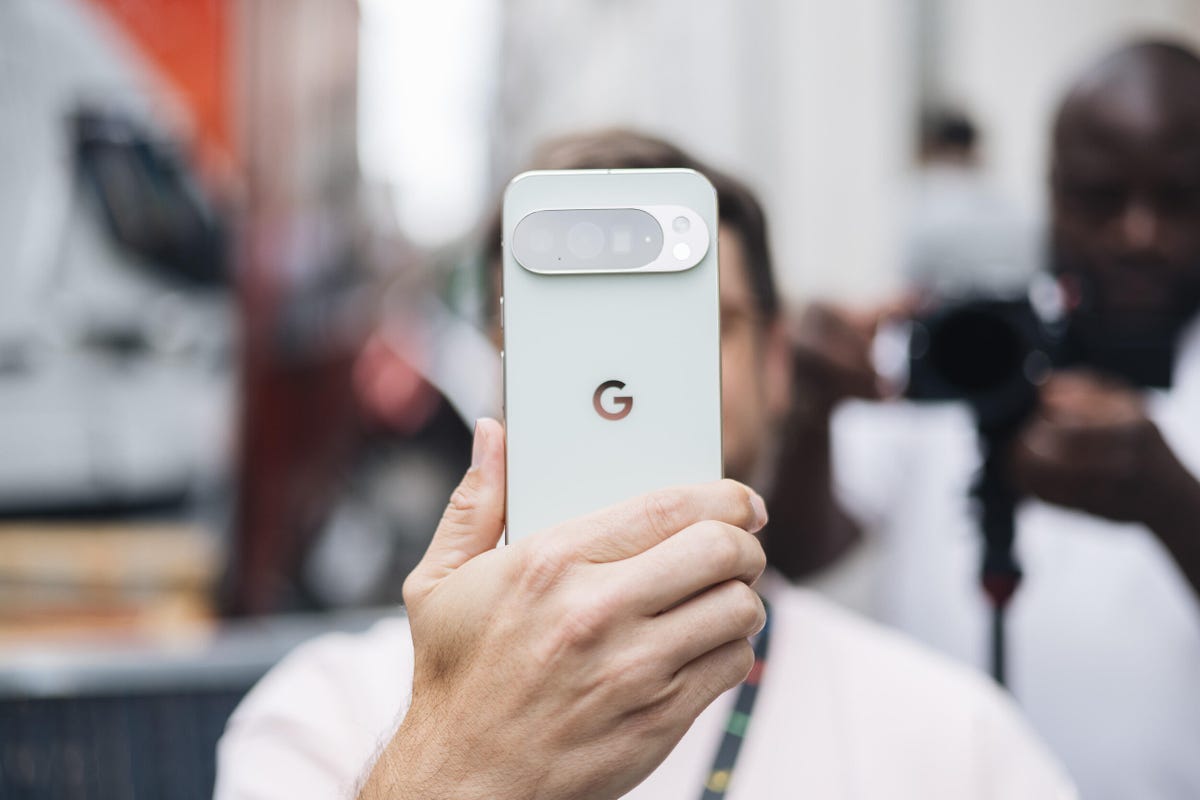 google-pixel-10-pro-xl-fold-review-cnet-lanxon-60