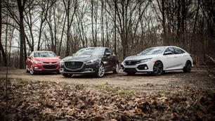 2017-rivals-hatchback-1