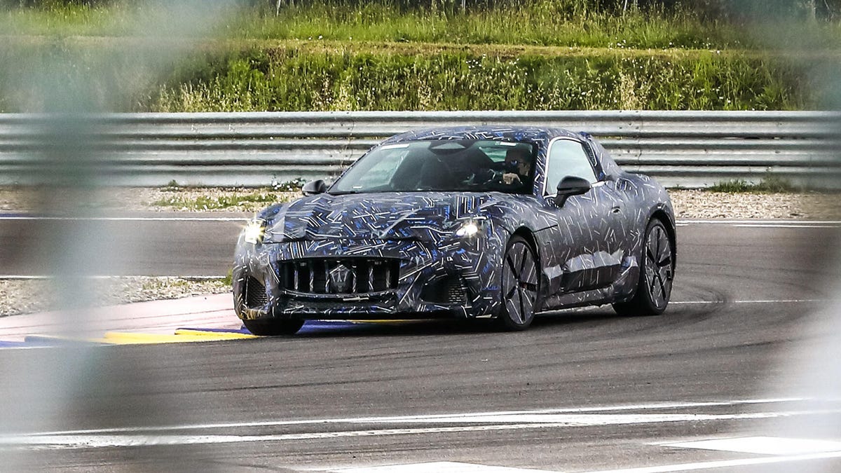 2022-maserati-granturismo-coupe-prototype-teaser-213