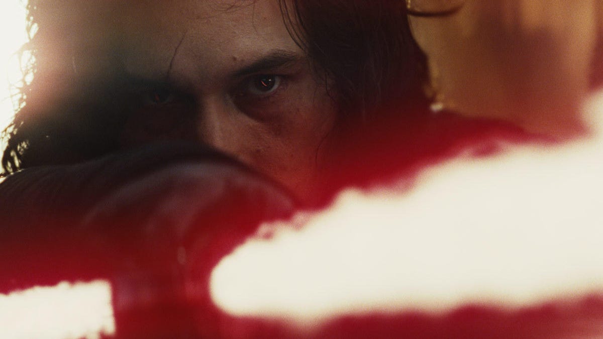 star-wars-the-last-jedi-kylo-ren-lightsaber