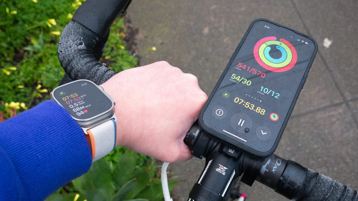 applewatch-iphone-bike