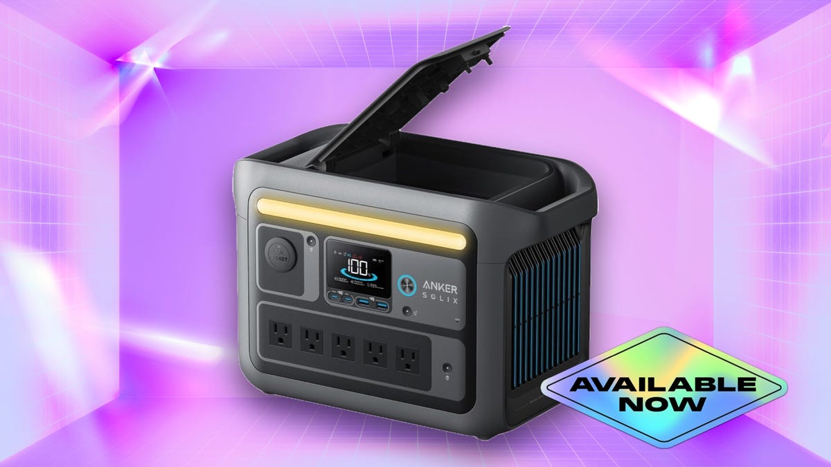 Anker Solix C800 power station on a CNET background.