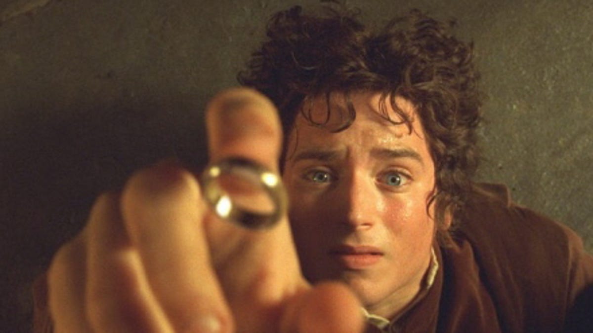 lotr-fellowship-ring-frodo-elijah-wood.jpg