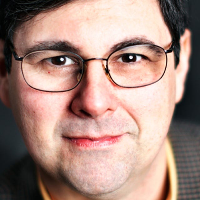 Headshot of Ross Rubin