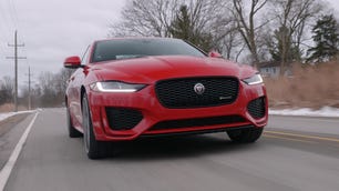 jaguar-xe-20-still