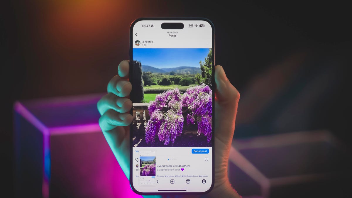 Taking a screenshot on an iPhone