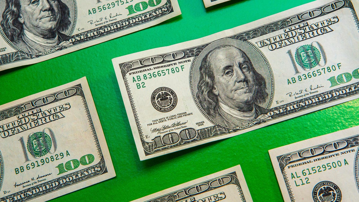 34-2021-cash-money-stimulus-bill-600-dollars-check-americans-congress-signed-law-direct-deposit-mail