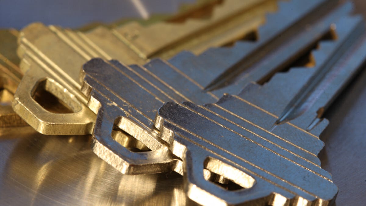 Large Internet companies have resisted the government's demands for encryption keys requests on the grounds that they go beyond what the law permits, according to one person who has dealt with these attempts.