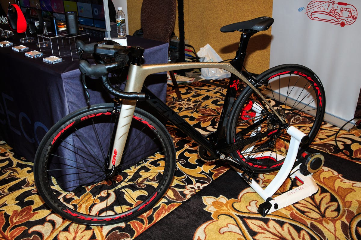 leeco-smart-road-bike-2115-002.jpg