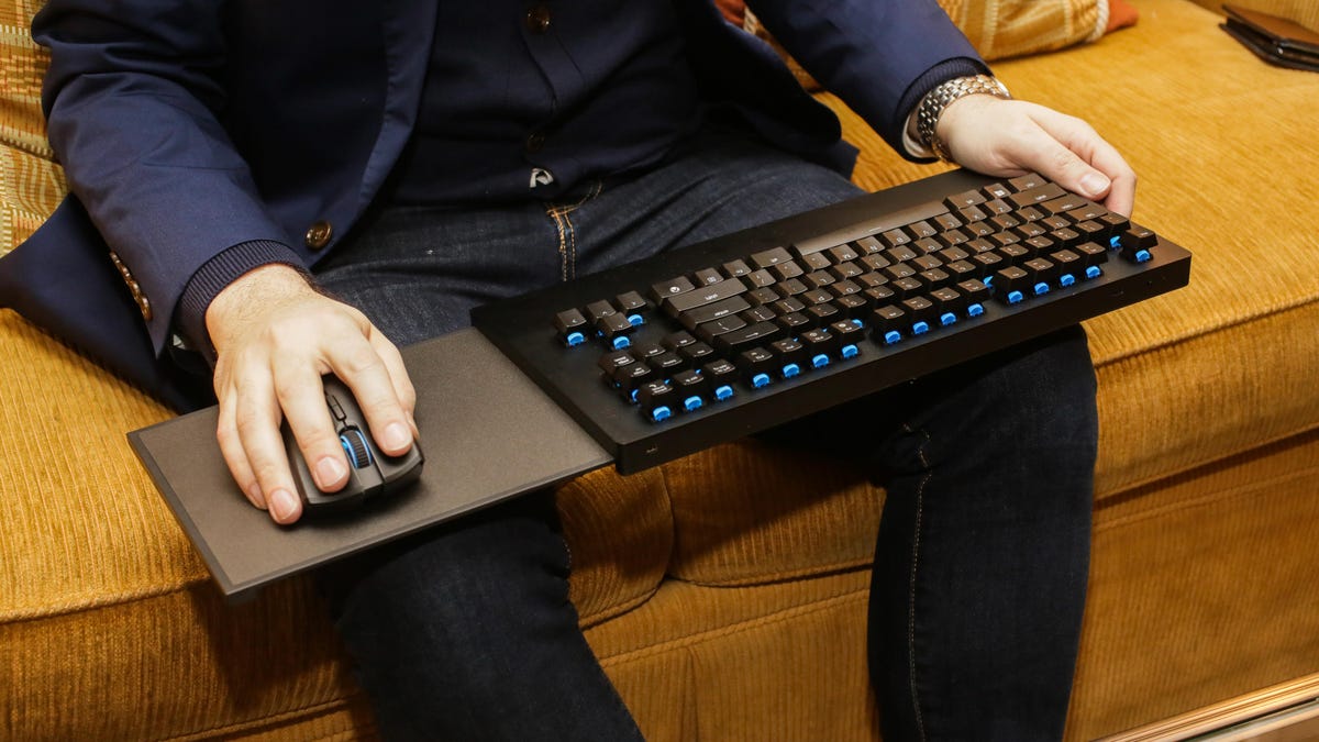 10-razer-turret-for-xbox-one