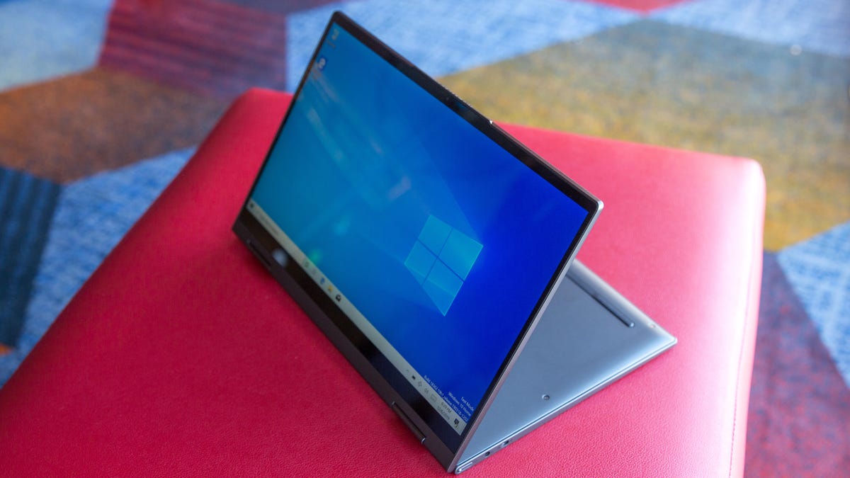 03-yoga-5g-14inch-hero-front-facing-left