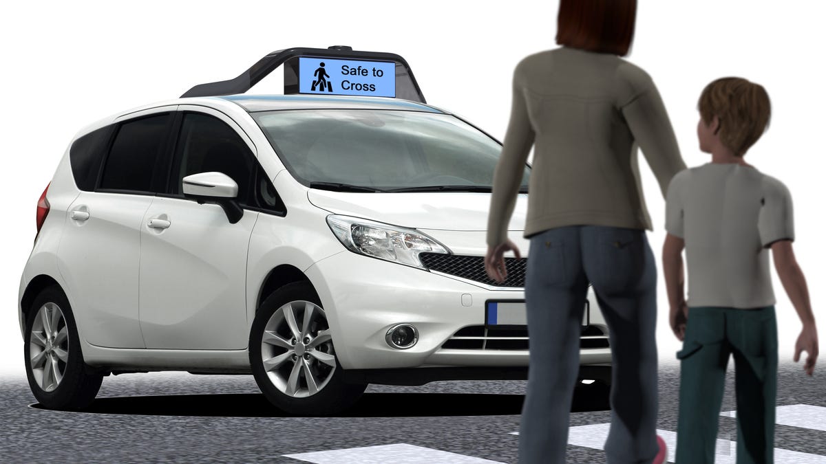 Drive.ai car signals pedestrians