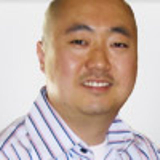 Headshot of Ed Rhee