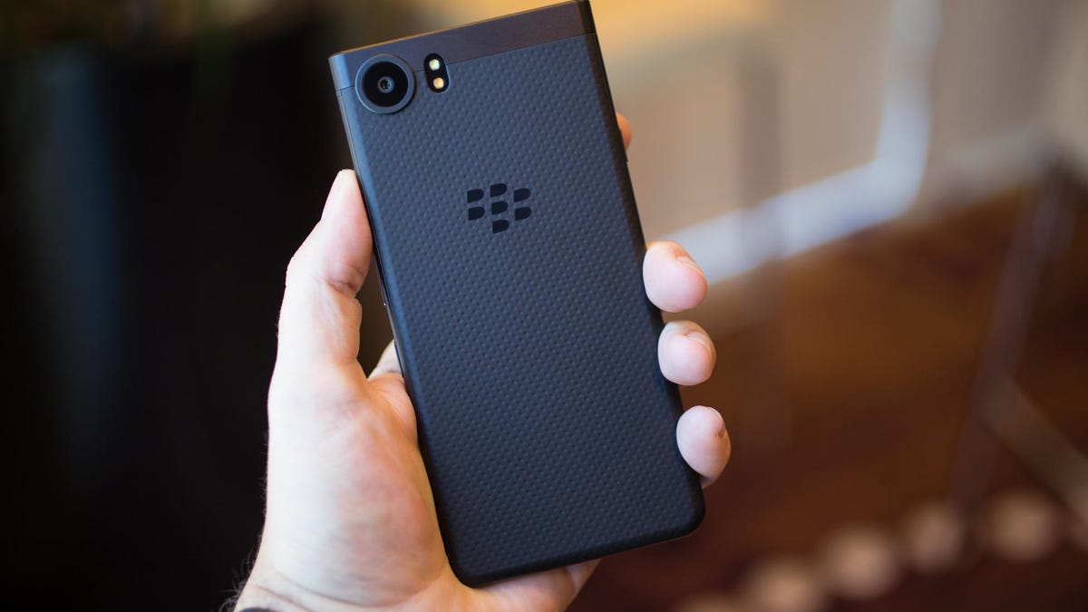 blackberry-keyone-black-edition-ifa-8