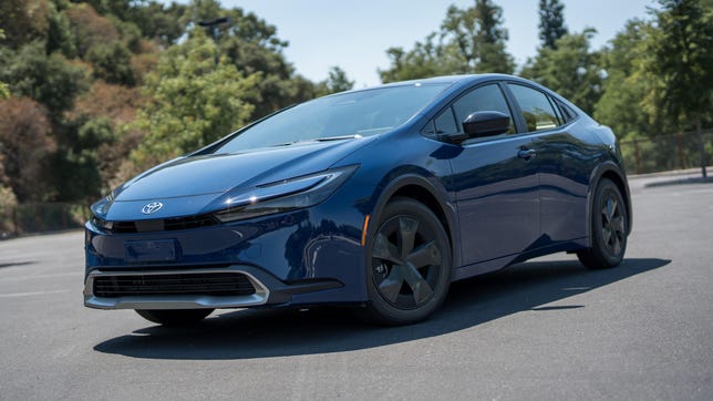 2024 Toyota Prius Prime SE
