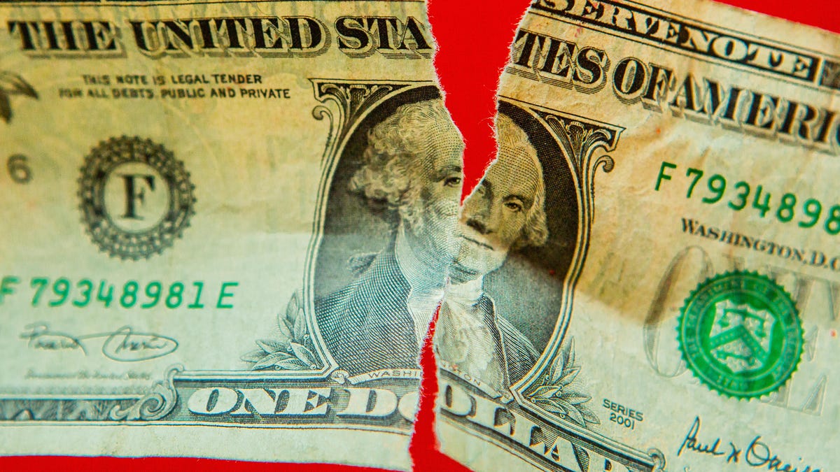 048-cash-stimulus-bill-help-americans-poverty-last-dollar-torn-apart-election