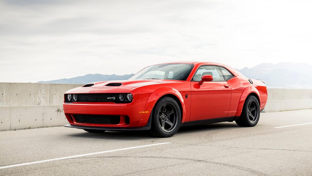 2021-dodge-challenger-srt-superstock-003