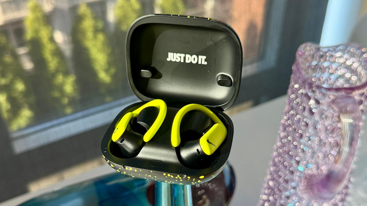 powerbeats-pro-nike-special-edition-1