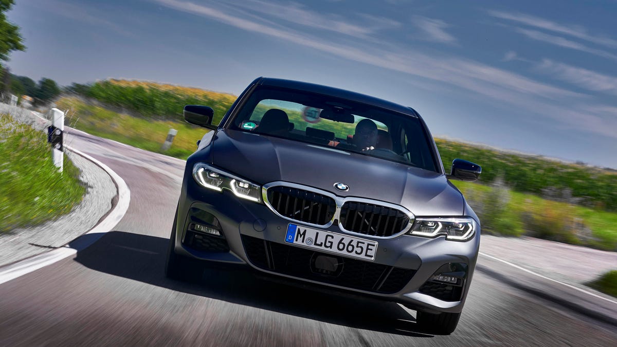 2020 BMW 330e Sedan