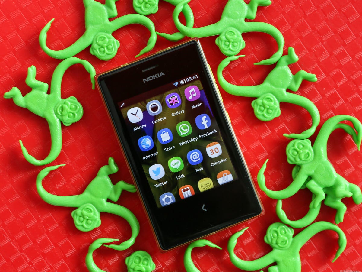 Nokia_Asha_503_35829232-7442-010.jpg