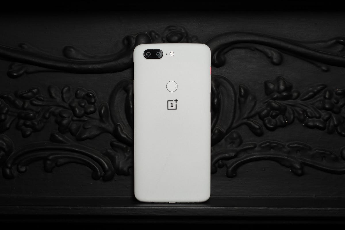 oneplus-5t-sandstone-white-5